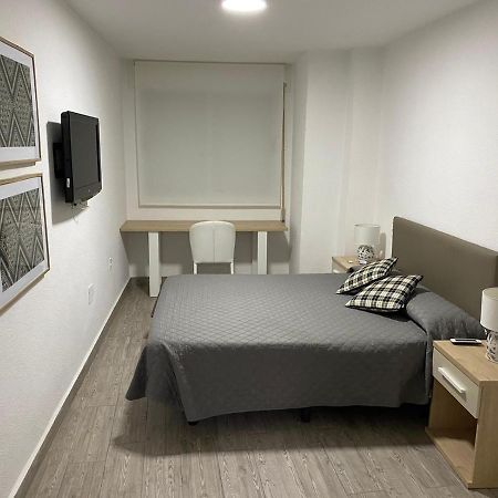Pension Ramonetero Aguilas Bagian luar foto
