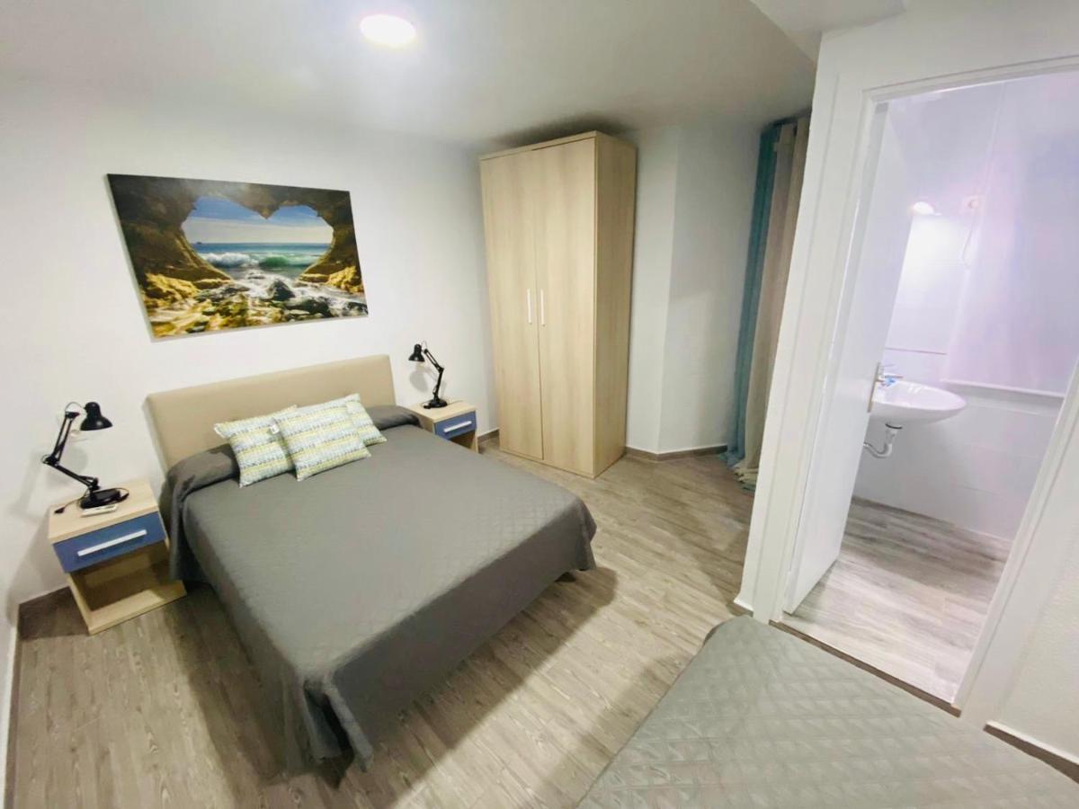 Pension Ramonetero Aguilas Bagian luar foto