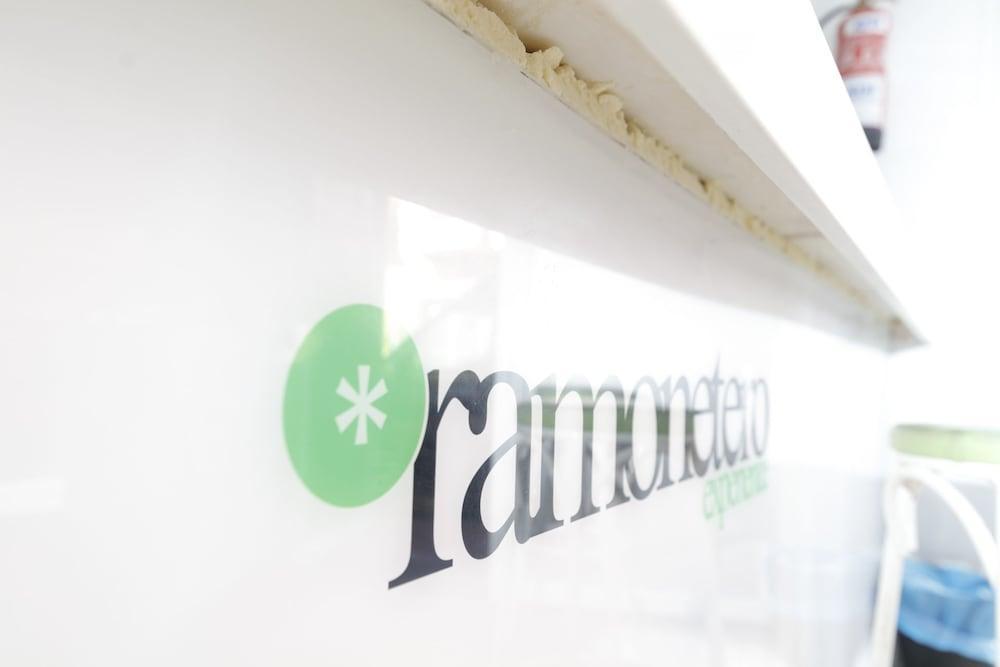 Pension Ramonetero Aguilas Bagian luar foto